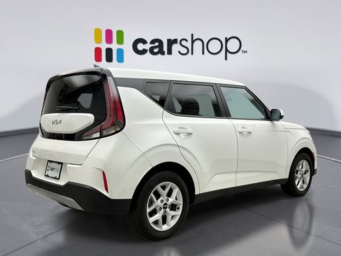 Used 2023 Kia Soul LX w/ LX Technology Package FWD image 5