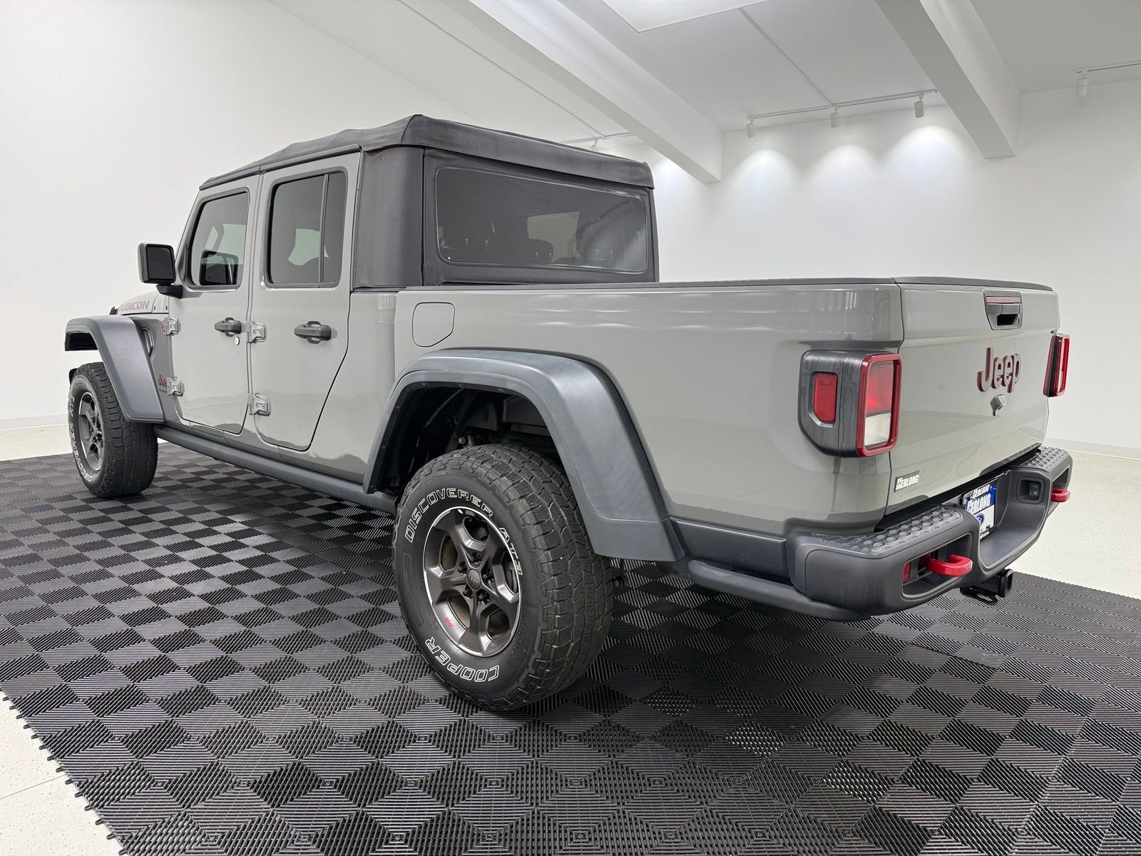 Used 2021 Jeep Gladiator Rubicon w/ Trailer Tow Package AWD/4WD image 5