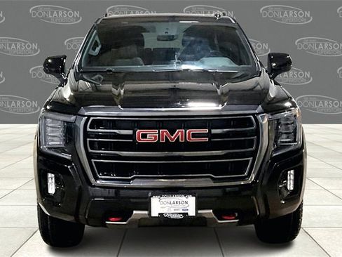 Used 2023 GMC Yukon XL AT4 image 2