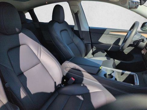 Used 2023 Tesla Model Y Long Range image 21