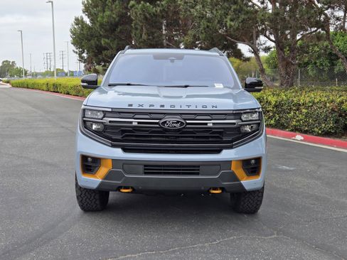 New 2025 Ford Expedition Tremor image 3
