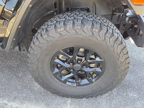 Used 2024 Jeep Wrangler Unlimited Rubicon 4xe AWD/4WD image 15
