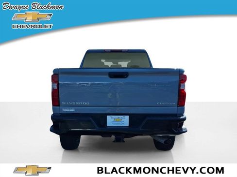 Used 2025 Chevrolet Silverado 2500 Custom w/ Z71 Off-Road Package AWD/4WD image 4
