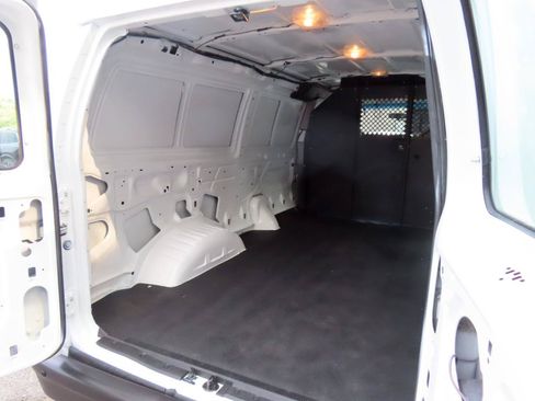 Used 2014 Ford E-150 and Econoline 150 RWD image 15