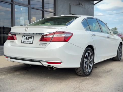 Used 2017 Honda Accord EX-L image 2