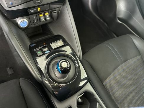 Used 2021 Nissan Leaf SV image 20