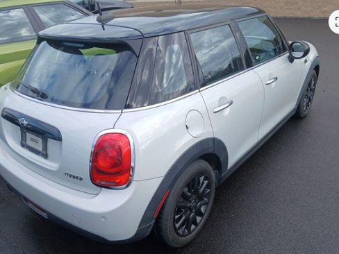 Used 2018 MINI Cooper 4-Door Hardtop image 3