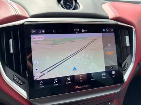 Used 2021 Maserati Ghibli S GranSport image 17