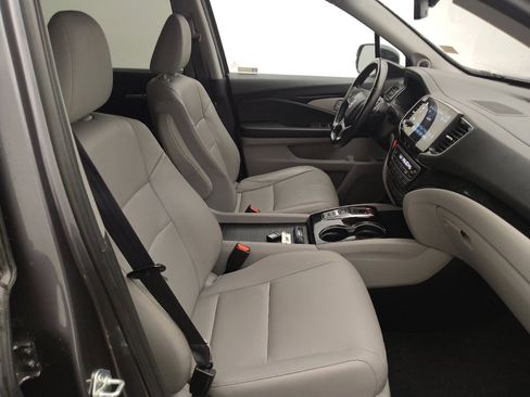 Used 2022 Honda Pilot Touring image 21