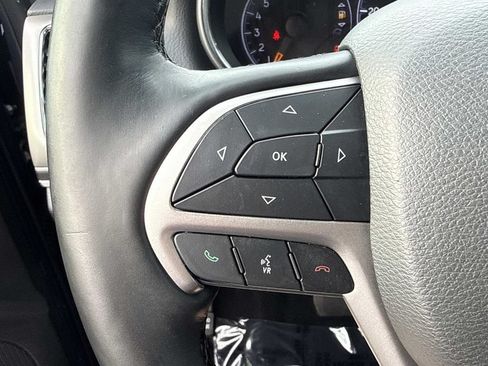 Used 2020 Jeep Grand Cherokee Limited AWD/4WD image 21