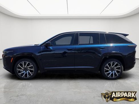 New 2025 Jeep Wagoneer S Limited AWD/4WD image 7