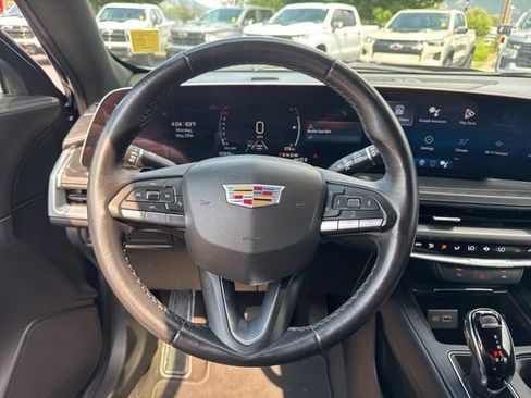 Used 2025 Cadillac XT4 Premium Luxury AWD/4WD image 17