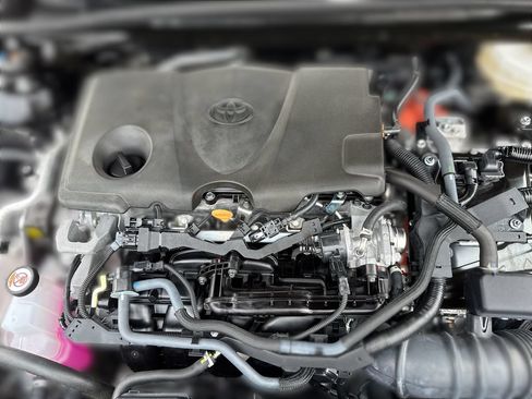 Used 2025 Toyota Camry SE w/ Multimedia Upgrade Package FWD image 18