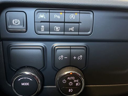 New 2025 Chevrolet Tahoe Premier image 12