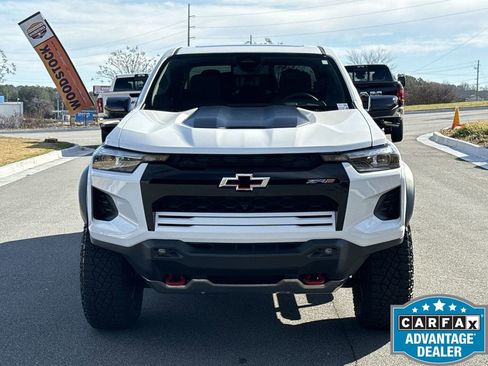 Used 2023 Chevrolet Colorado ZR2 w/ ZR2 Convenience Package III image 9