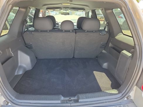 Used 2009 Ford Escape XLT FWD image 12