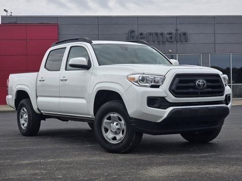 Used 2023 Toyota Tacoma SR AWD/4WD image 2