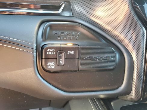Used 2024 RAM 2500 Limited AWD/4WD image 24