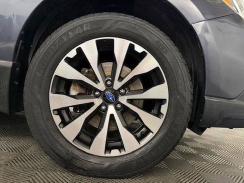 Used 2017 Subaru Outback 2.5i Limited AWD/4WD image 21