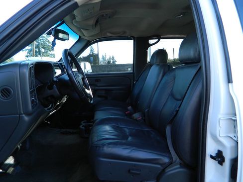 Used 2004 GMC Sierra 2500 SLE image 12