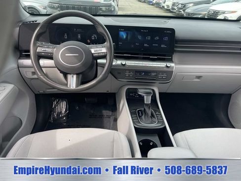 Used 2025 Hyundai Kona SEL FWD image 13