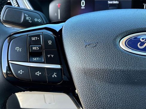Used 2023 Ford Escape SE image 18