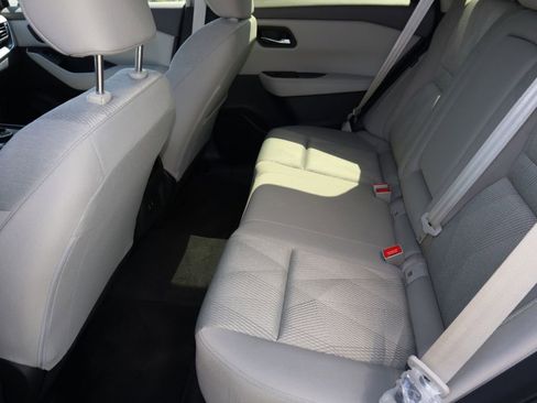 Certified 2025 Nissan Rogue SV AWD/4WD image 15