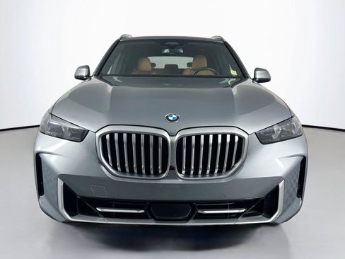 Used 2024 BMW X5 xDrive40i AWD/4WD image 9