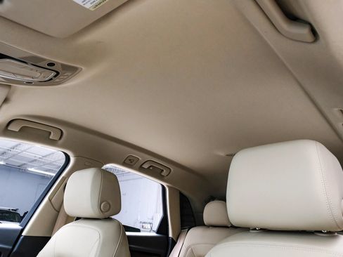 Used 2018 Audi Q5 2.0T Premium AWD/4WD image 32