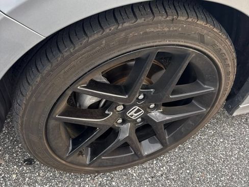 Used 2024 Honda Civic Sport image 12