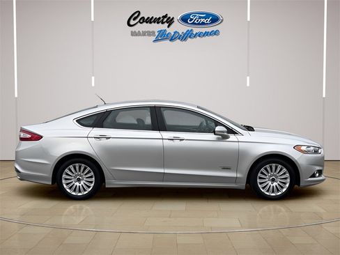 Used 2014 Ford Fusion Energi SE image 8