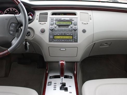 Used 2006 Hyundai Azera Limited image 18