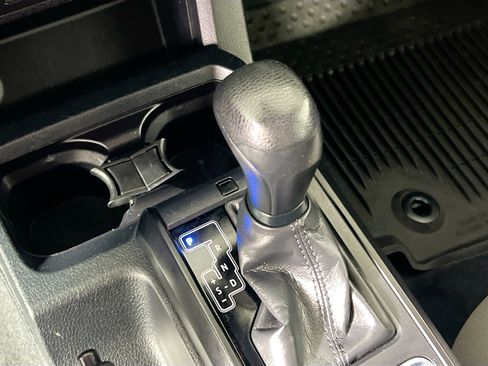 Used 2018 Toyota Tacoma SR w/ SR Convenience Package image 23