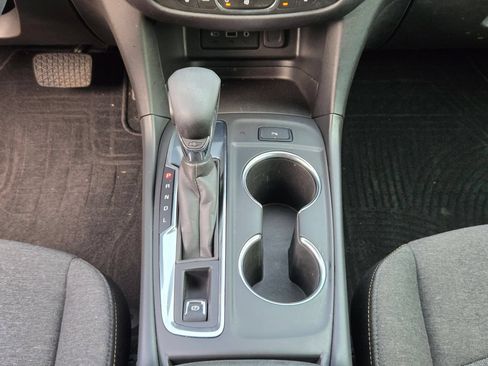 Used 2024 Chevrolet Equinox LT FWD image 19