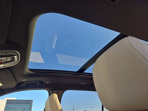 Used 2023 Jeep Grand Cherokee L Limited image 18