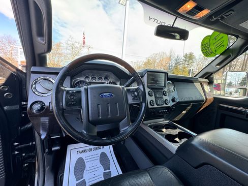 Used 2014 Ford F250 Platinum w/ FX4 Off-Road Package image 37
