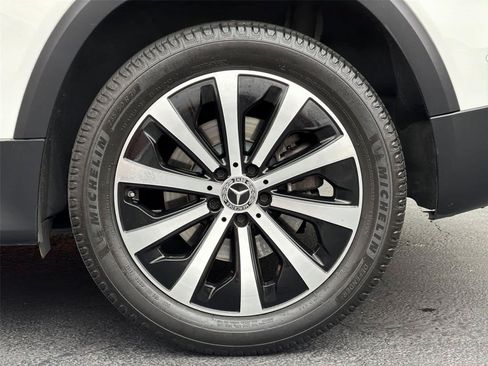 Used 2022 Mercedes-Benz GLB 250 image 9