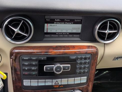 Used 2013 Mercedes-Benz SLK 250 w/ Premium I Pkg image 16