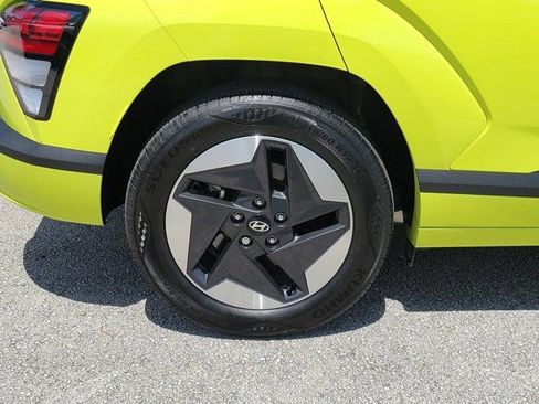 Used 2024 Hyundai Kona SEL FWD image 5