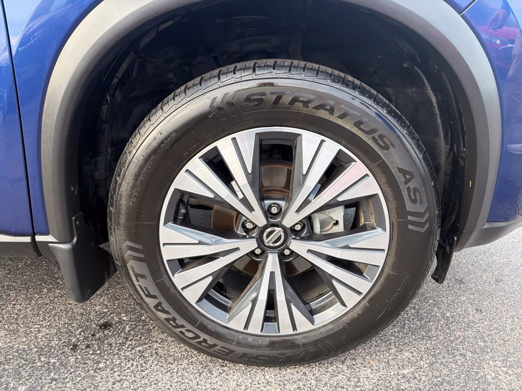 Used 2021 Nissan Rogue SV w/ Premium Package AWD/4WD image 9