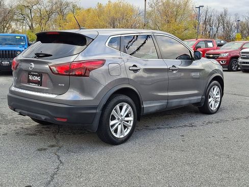 Used 2019 Nissan Rogue Sport S w/ Appearance Package AWD/4WD image 4