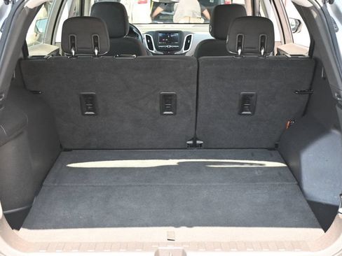 Used 2020 Chevrolet Equinox LS FWD image 19