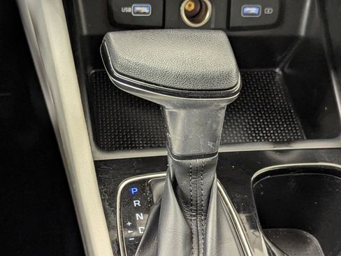 Used 2022 Hyundai Tucson SE image 17