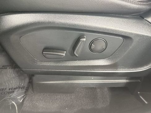 Used 2023 Ford Explorer ST-Line AWD/4WD image 22
