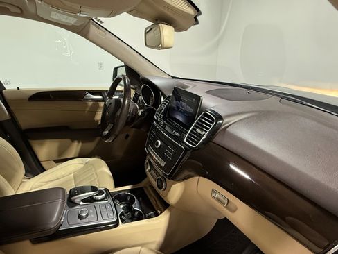 Used 2018 Mercedes-Benz GLE 350 4MATIC w/ Premium 1 Package image 31