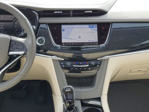 Certified 2024 Cadillac XT6 Premium Luxury w/ LPO, Floor Liner Package image 28