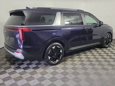 Used 2026 Kia Carnival EX FWD image 4