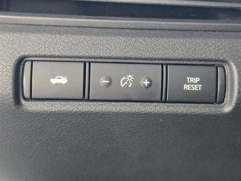 New 2025 Nissan Altima 2.5 SR image 12