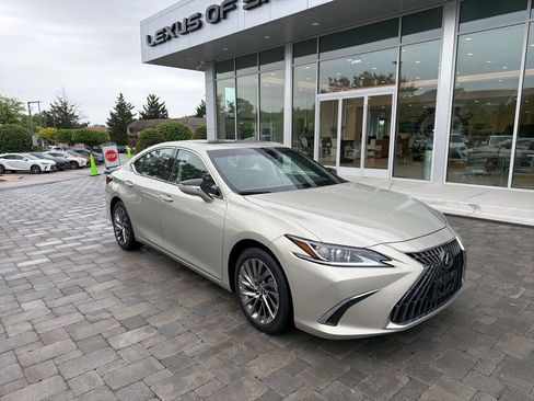 Certified 2025 Lexus ES 300h w/ Technology Package FWD image 4