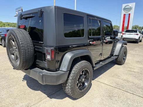 Used 2017 Jeep Wrangler Unlimited Sport AWD/4WD image 9